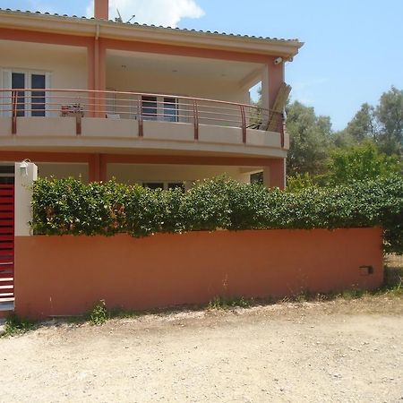 Kalligoni Socrates Family Apartments מראה חיצוני תמונה