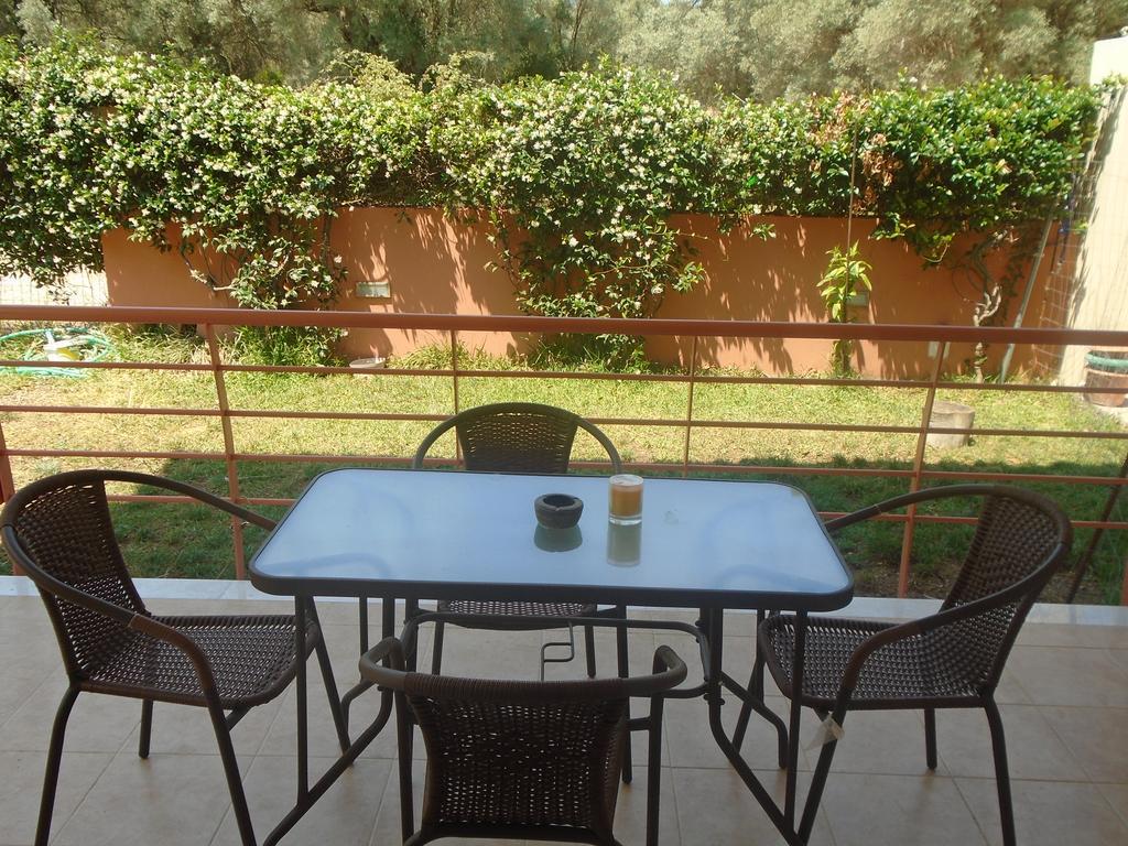Kalligoni Socrates Family Apartments מראה חיצוני תמונה
